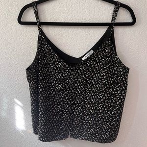 Madewell- cropped blouse with buttons down the front. Fits like a Medium